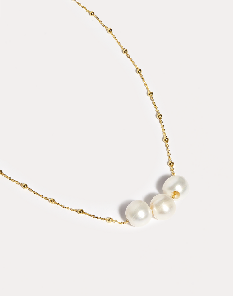 Pearl Trio Necklace in Gold